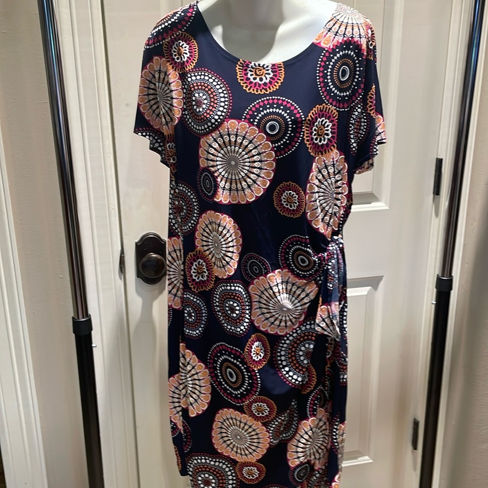 Knit midi dress with vibrant pattern
